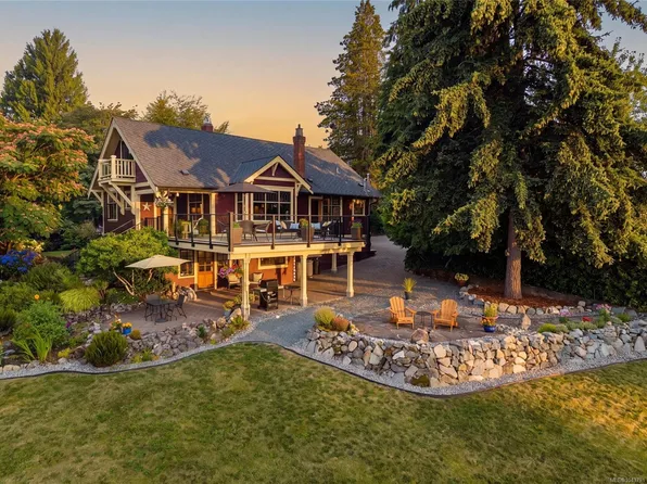 104 Forward Rd, Ladysmith, BC V9G 1S8