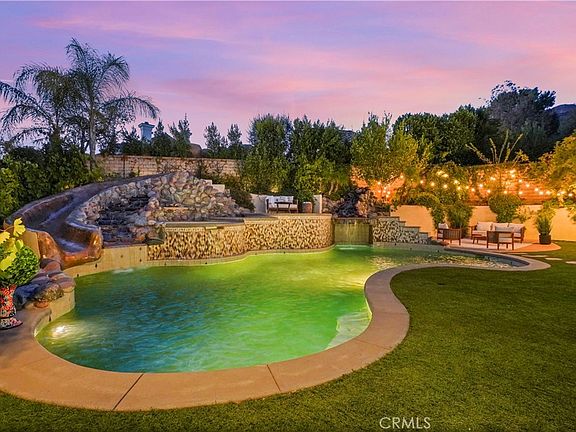 2nd image of 907 Deerhill Rd