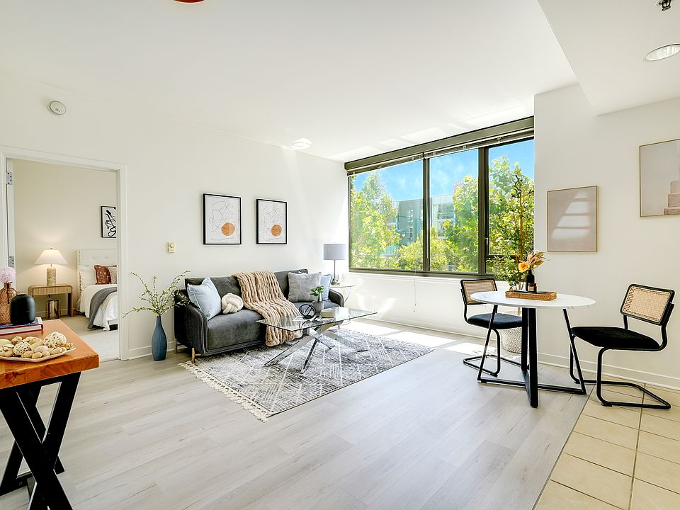 1st image of 260 King St #263-A