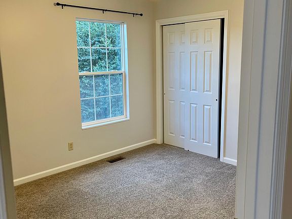 5th image of 799 Tamarack Ct APT A