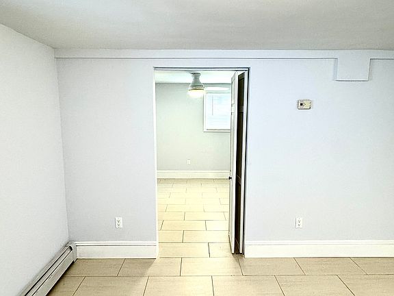 5th image of 19 Illinois Ave