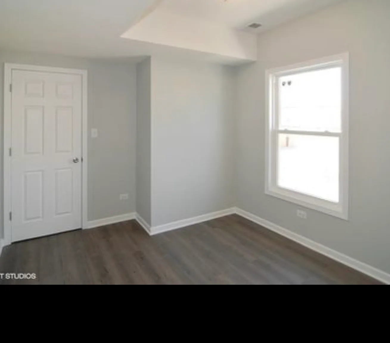 3 bed, 1200 sqft, $1,950 — Photo 2