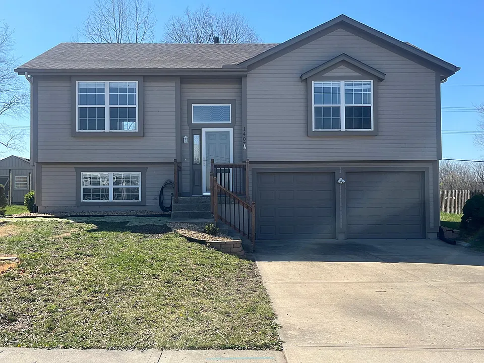 1407 Spruce Dr