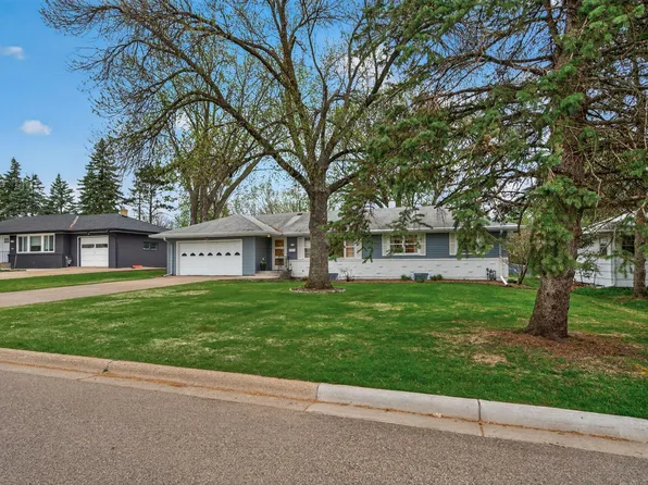 1710 Fry St, Falcon Heights, MN 55113