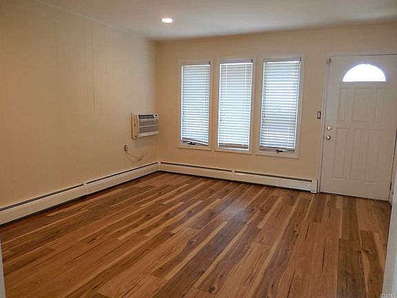 2nd image of 41 Island St