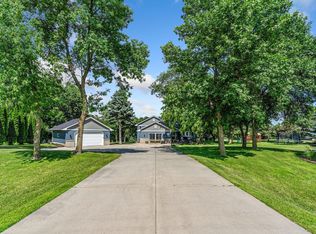 1094 Barton Ave NW, Buffalo, MN 55313