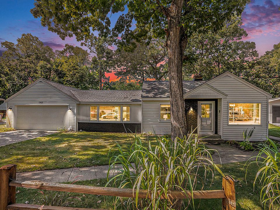 1st image of 1969 Oak Cliff Dr NE