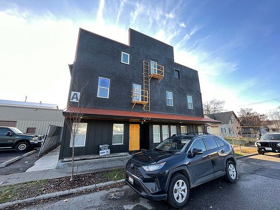 2nd image of 3018 E Everett Ave #A101