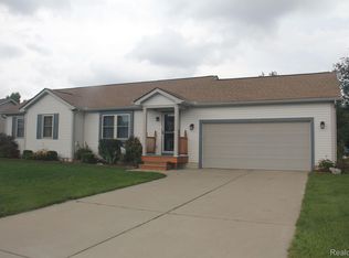 7071 Windridge Ln, Flint, MI 48507