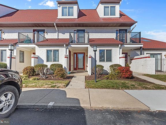 4th image of 6 Queen Victoria Way