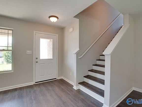 3rd image of 211 Bermuda Lakes Dr