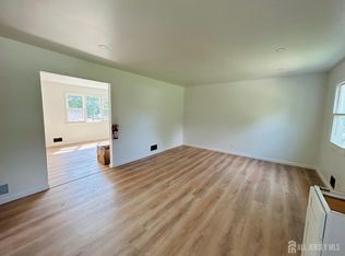 18 Millstone Rd, Somerset, NJ 08873
