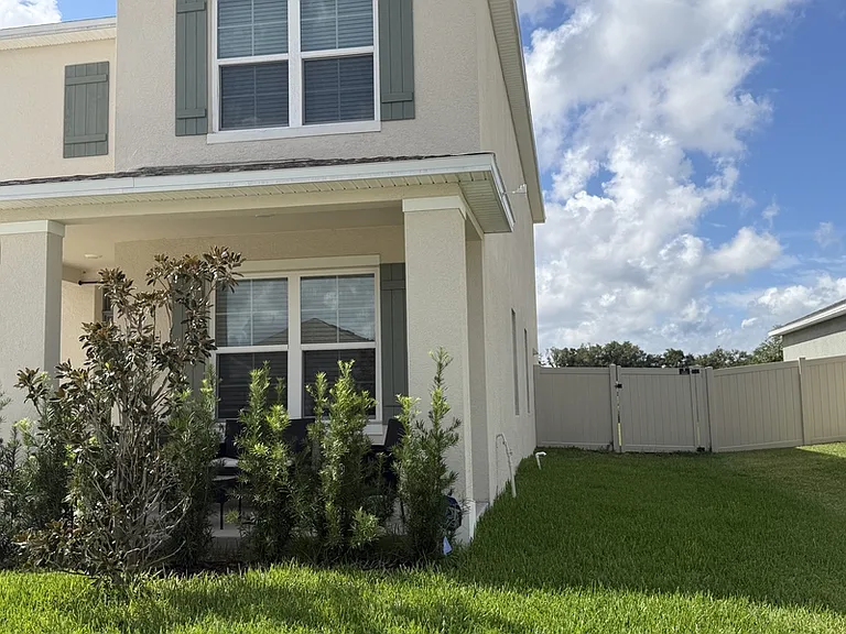 5490 Hayloft Dr — Photo 4