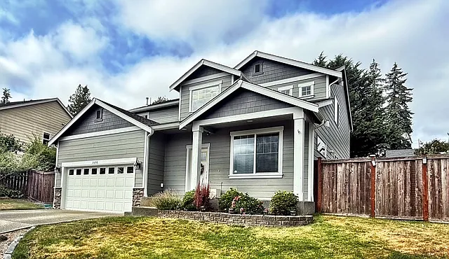 2698 Northeast Noll Valley Loop - 1 — Photo 1