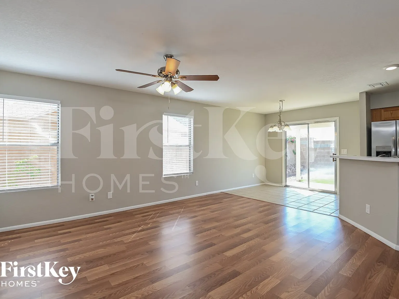 4 bed, 2.5 bath, 1961 sqft, $1,980 — Photo 4