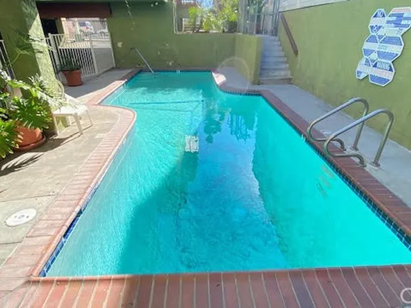 6155 Reseda Blvd Unit 4, Reseda, CA 91335