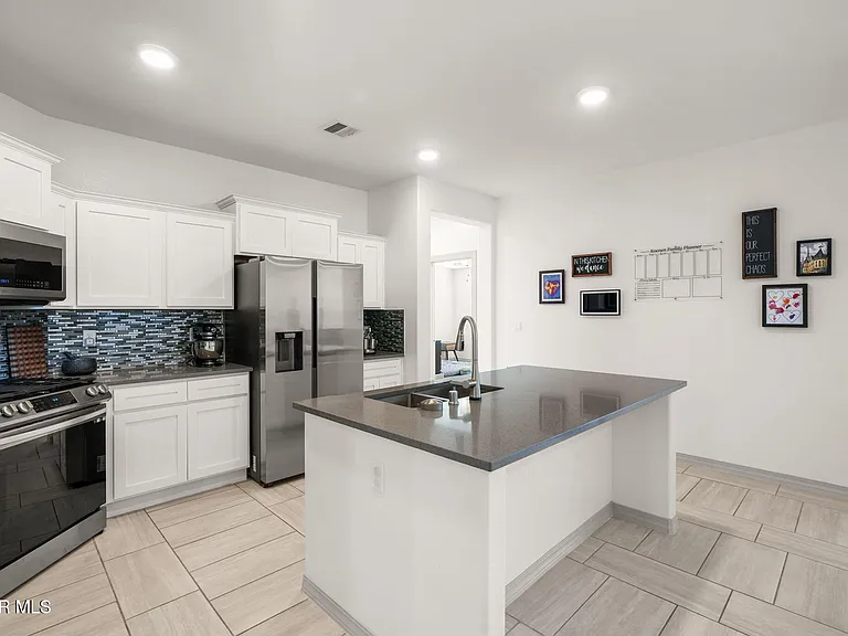 908 Crystal Deer Dr — Photo 18