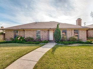 1512 Silverleaf Dr, Carrollton, TX 75007