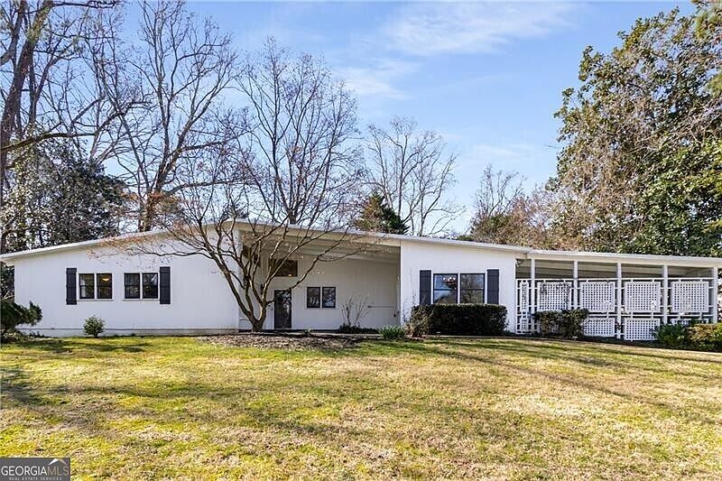 1st image of 130 Putnam Cir NE