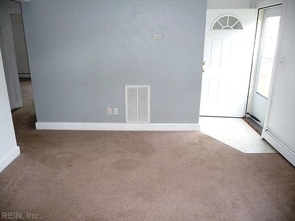3rd image of 8101 Chesapeake Blvd
