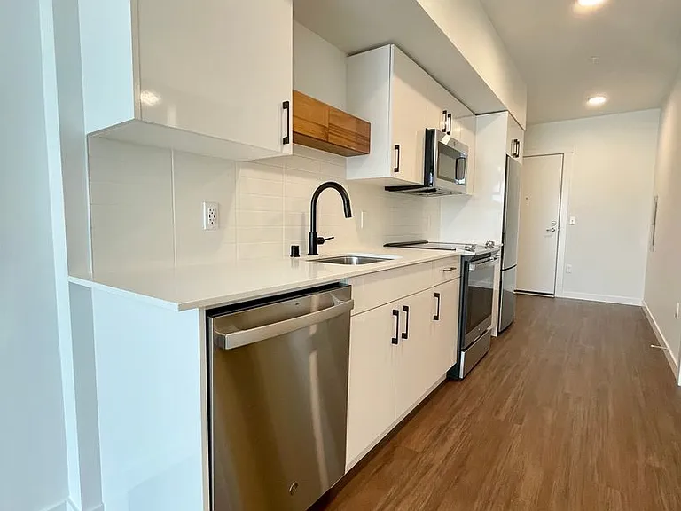 Spur Apartments — Photo 14