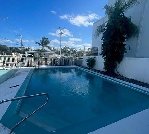 4th image of 4300 Seagrape Dr APT 2