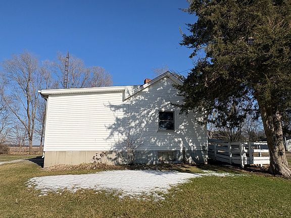 3rd image of 4020 E 1553rd Rd