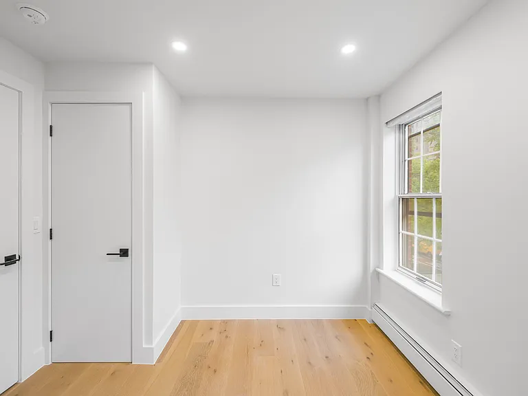 19 1st Ave #1 — Photo 13