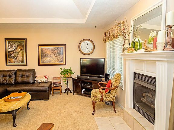 5th image of 8433 Oaklawn Dr