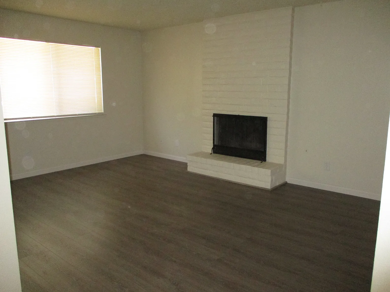 3 bed, $1,950 — Photo 2