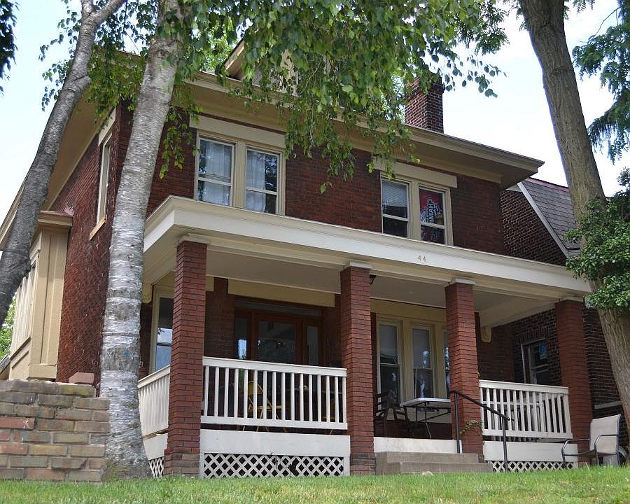 1st image of 44 E Lane Ave