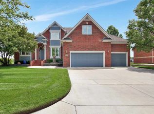 712 18th Fairway, Andover, KS 67002