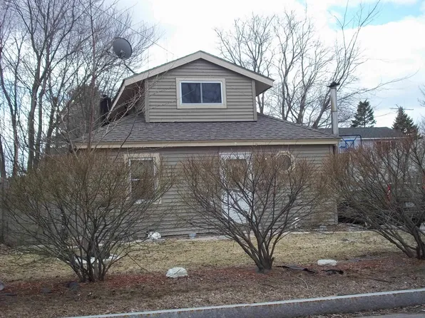 101 Ruth Avenue, Manchester, NH 03109