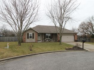 305 N Lexington Cir, Clever, MO 65631