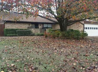 3 Autumn Cir, Wake Village, TX 75501