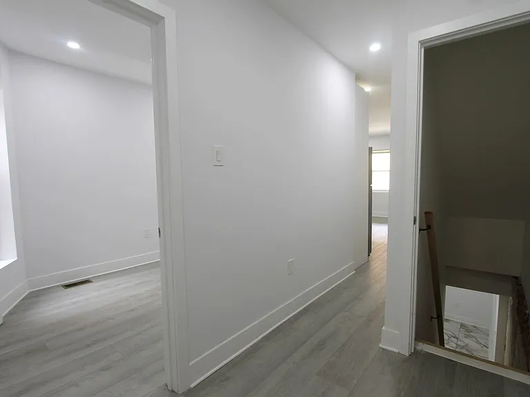 103 E Coulter St — Photo 35