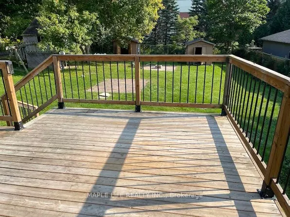 Srigley St #886, Newmarket, ON L3Y 1W8