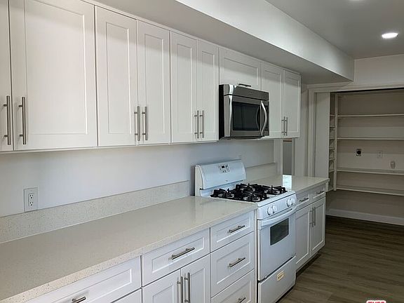 5th image of 17143 Athol St