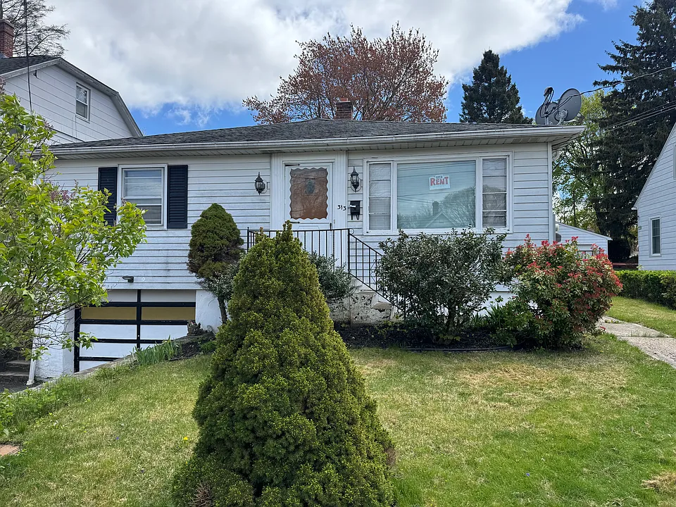 313 Chipman Street Ext