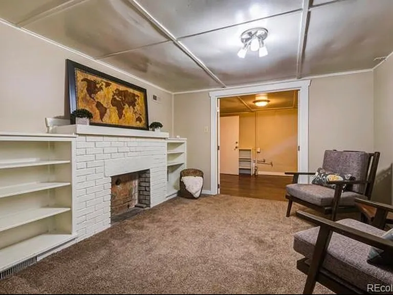 527 S Whitcomb St #B — Photo 4
