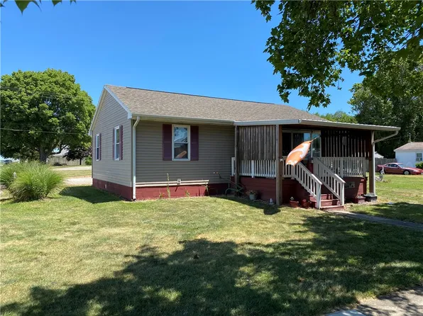 98 Dewitt Ave, Mattoon, IL 61938