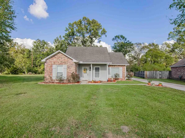 38428 Silverstone Ave, Prairieville, LA 70769