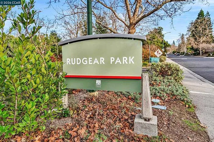 2095 Robb Rd — Photo 20