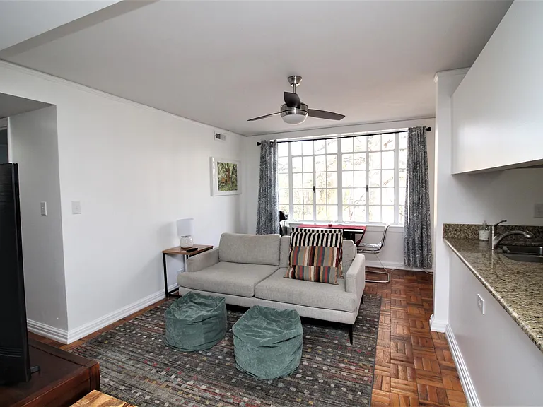 1700 N Elm St #B7 — Photo 10