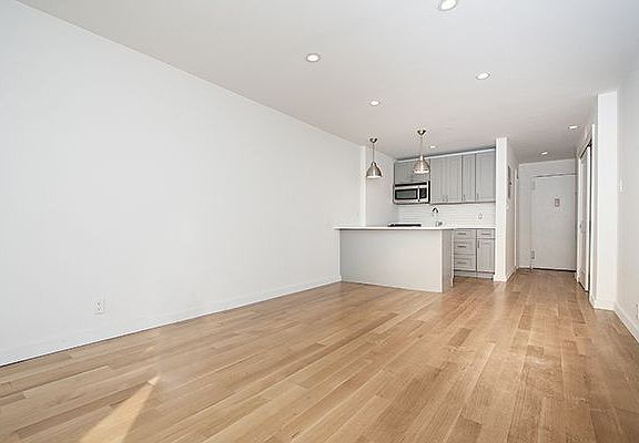 5th image of 184 E 3rd St APT 6A