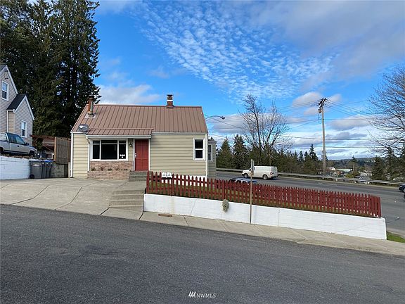 3rd image of 3102 11th St