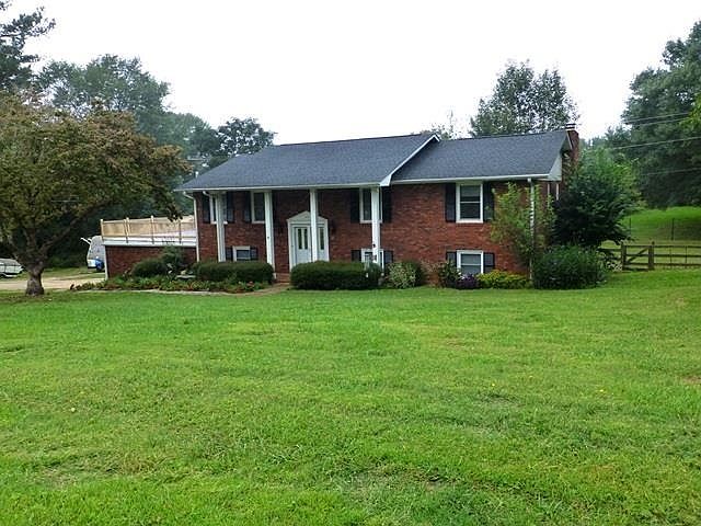 1st image of 604 Parkwood Dr