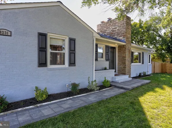 8231 Fort Smallwood Rd, Baltimore, MD 21226