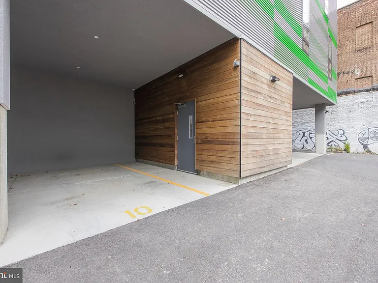 1501 N 31st St #Penthouse 3 — Photo 26