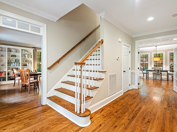 2nd image of 3501 Forest Oaks Dr